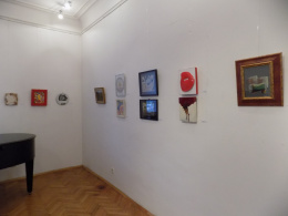 Изложба „Мал формат“ на ДЛУМ во КИЦ на РМ во Софија (фотографија)