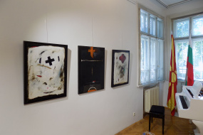 Изложба „Изгубени пространства“ на Мариян Дзингаров в КИЦ в София (фотография)