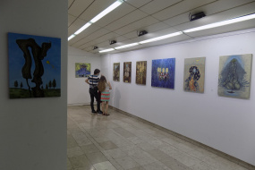 Изложба живопис от авторите Мариян Дзин, Свилен Стефанов и Иво Пецов в Куманово (фотография)