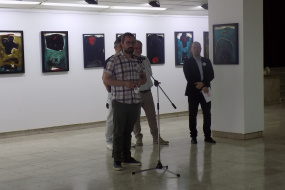 Изложба на слики од авторите Марјан Ѕин, Свилен Стефанов и Иво Пецов во Куманово (фотографија)