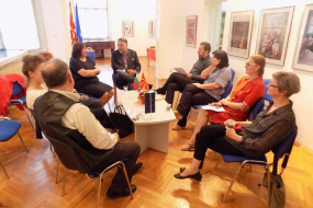 Работна среща между представители на Министерството на културата на Р Македония и Министерството на културата на Р. България (снимка)