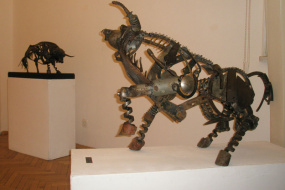 ДЖЕЗИ МЕМ дооел - Скопие, филиал-галерия АРТ, проект: Изложба скулптури на Владо Костов (фотография)